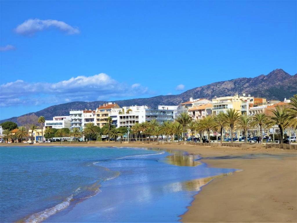 Ferienwohnung Apartamento En Roses Con Parking Y Piscina Exterior foto